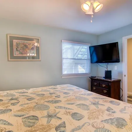 9 D, One Bedroom Condo